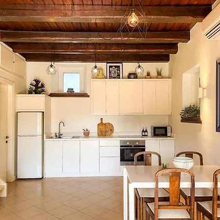 Holiday home The Painters Gastouri (Corfu)